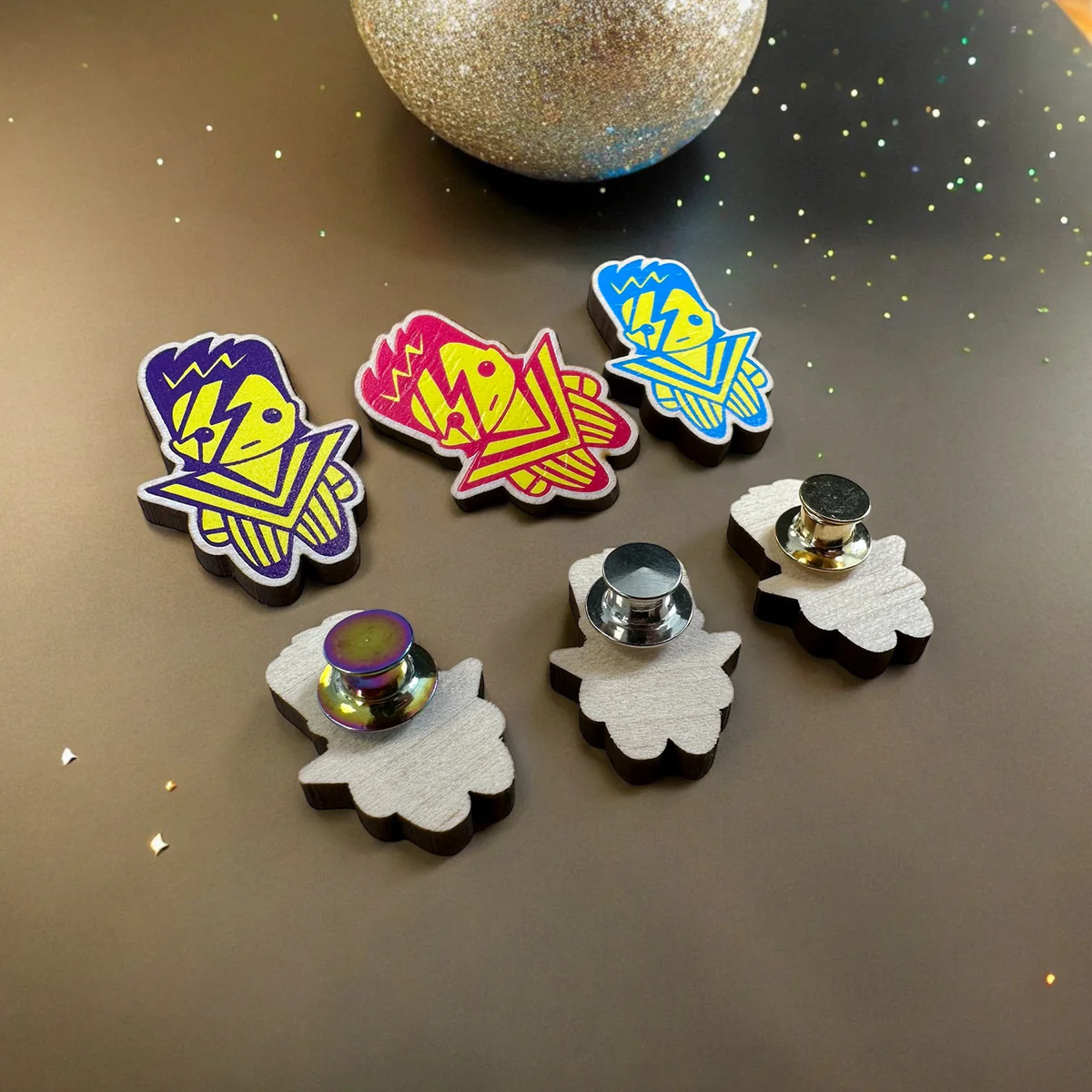 custom-wooden-pin-badge